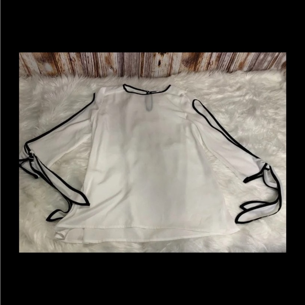 Jodifl White and Black Blouse Size Small